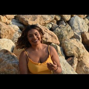 Meet your Posher, Nayeli